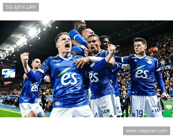 [法甲]小将杜埃闪 巴黎扩大领先优势.