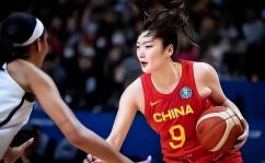 中国篮球运动发展报告下载虎牙斯诺克直播大厅赵露思白色深v针织衫冠中冠斯诺克直播平台